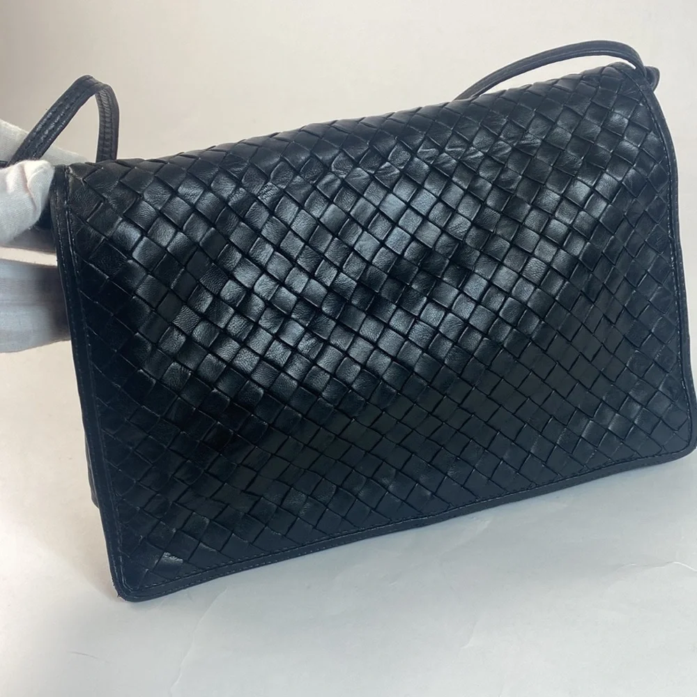 Authentic/Vintage Bottega Veneta Crossbody/Shoulder/clutch w/ matching wallet - Picture 5 of 16